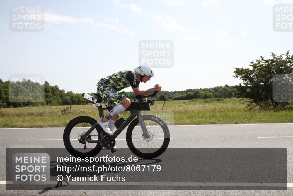 22.06.2025 - Viking Triathlon Yannick Fuchs http://msf.ph/oto/8067179 22.06.2025 11:09:35 Radfahren 145, 176, 368, 423 meine-sportfotos.de