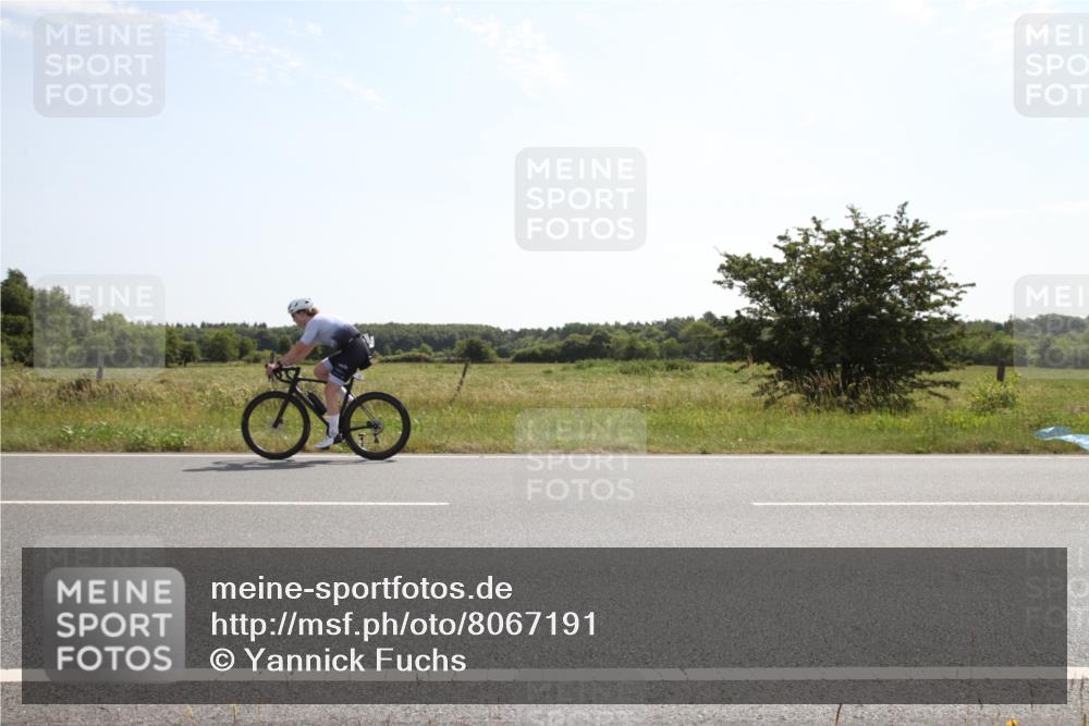 22.06.2025 - Viking Triathlon Yannick Fuchs http://msf.ph/oto/8067191 22.06.2025 11:08:10 Radfahren 115, 178 meine-sportfotos.de
