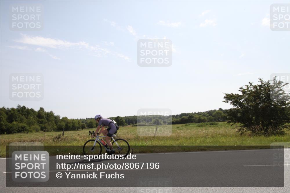 22.06.2025 - Viking Triathlon Yannick Fuchs http://msf.ph/oto/8067196 22.06.2025 11:08:25 Radfahren 309, 460, 514, 653 meine-sportfotos.de