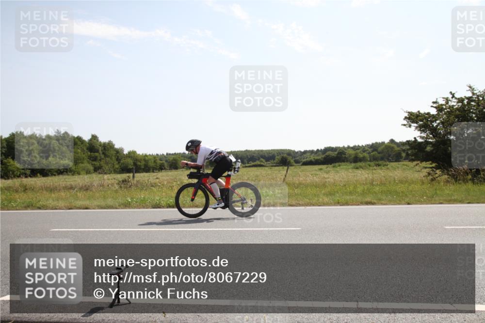 22.06.2025 - Viking Triathlon Yannick Fuchs http://msf.ph/oto/8067229 22.06.2025 11:09:26 Radfahren 16, 95, 109, 290, 326, 343, 420 meine-sportfotos.de