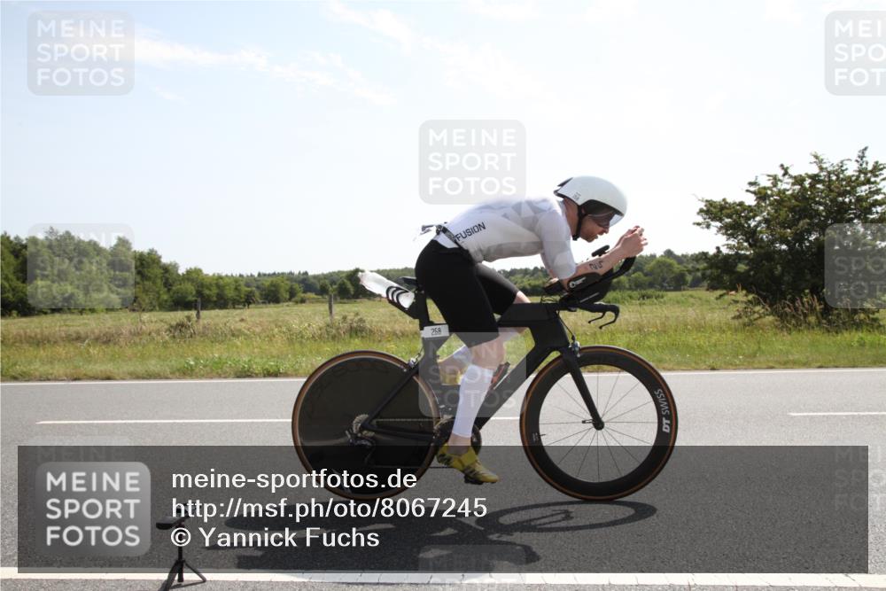 22.06.2025 - Viking Triathlon Yannick Fuchs http://msf.ph/oto/8067245 22.06.2025 11:10:09 Radfahren 258, 652 meine-sportfotos.de