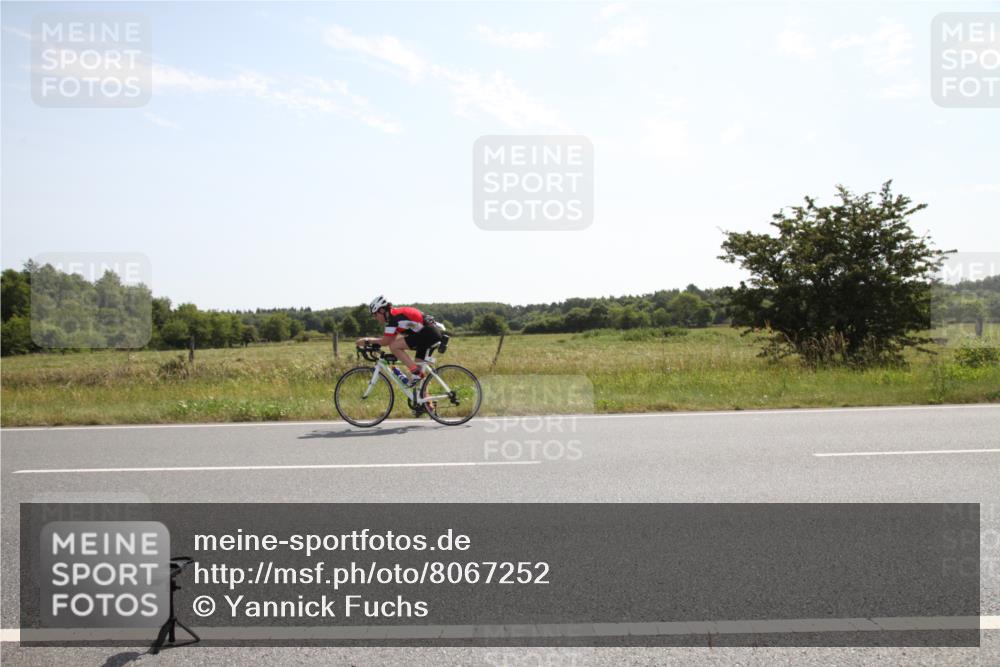 22.06.2025 - Viking Triathlon Yannick Fuchs http://msf.ph/oto/8067252 22.06.2025 11:10:39 Radfahren 142, 360 meine-sportfotos.de