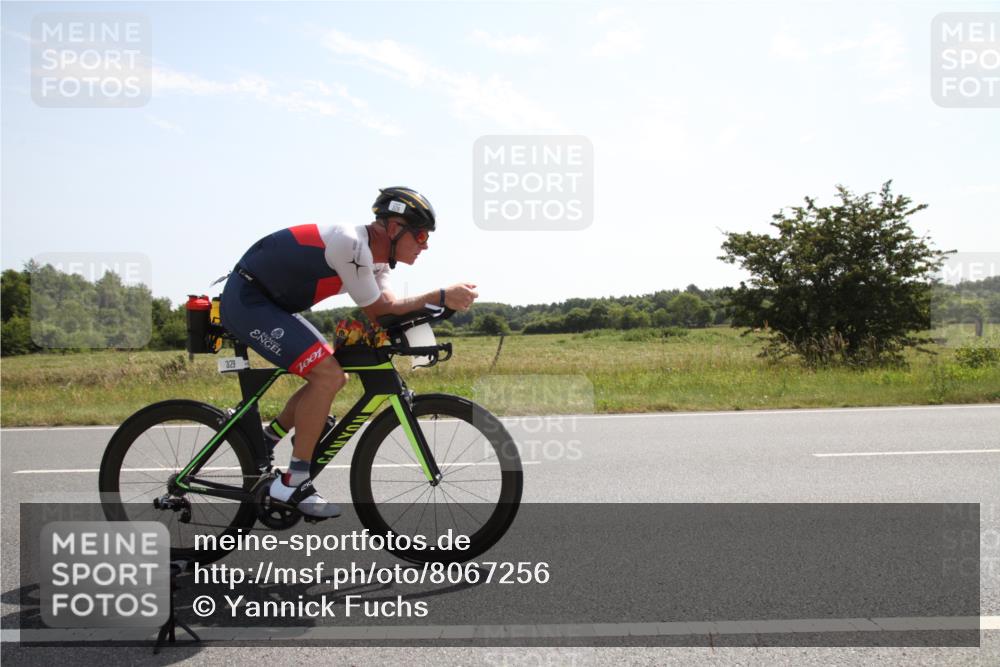 22.06.2025 - Viking Triathlon Yannick Fuchs http://msf.ph/oto/8067256 22.06.2025 11:10:55 Radfahren 329, 346 meine-sportfotos.de