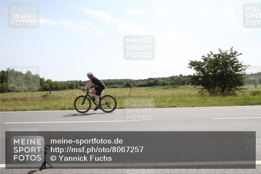 22.06.2025 - Viking Triathlon Yannick Fuchs http://msf.ph/oto/8067257 22.06.2025 11:11:04 Radfahren 637 meine-sportfotos.de