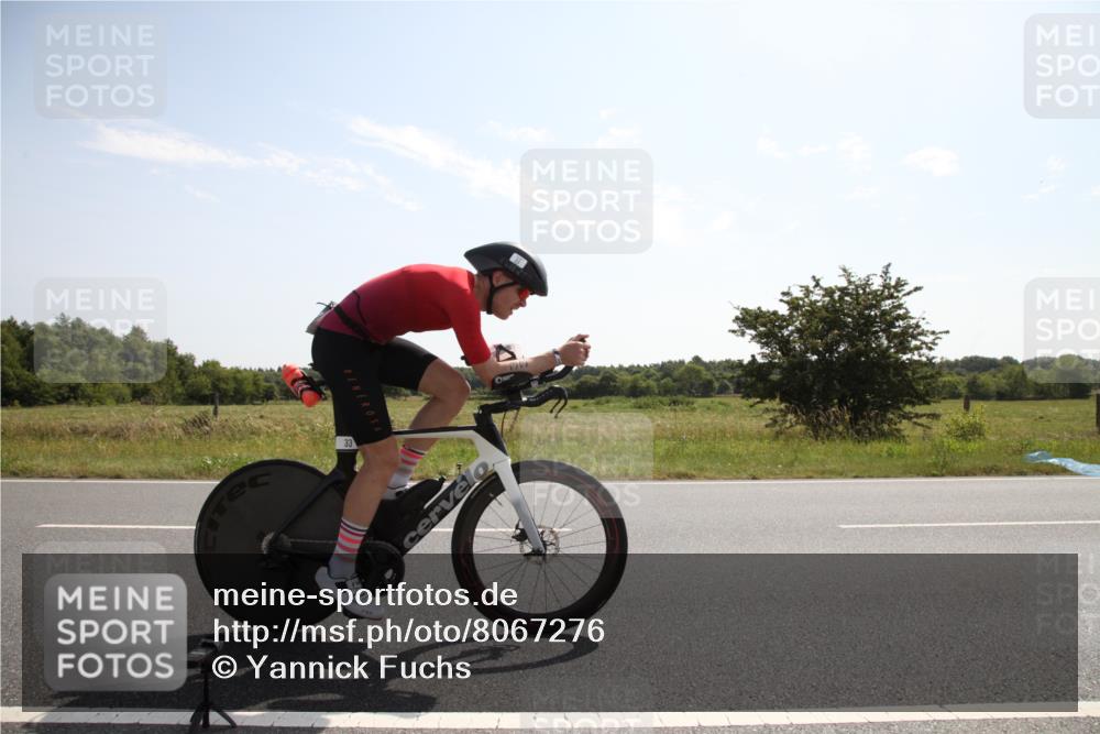 22.06.2025 - Viking Triathlon Yannick Fuchs http://msf.ph/oto/8067276 22.06.2025 11:11:46 Radfahren 11, 33, 152, 217, 604 meine-sportfotos.de