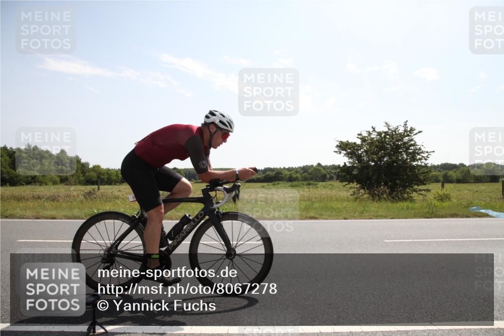 22.06.2025 - Viking Triathlon Yannick Fuchs http://msf.ph/oto/8067278 22.06.2025 11:11:48 Radfahren 3, 11, 33, 152, 604 meine-sportfotos.de