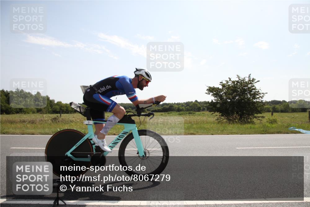 22.06.2025 - Viking Triathlon Yannick Fuchs http://msf.ph/oto/8067279 22.06.2025 11:11:51 Radfahren 3, 152, 347, 604 meine-sportfotos.de