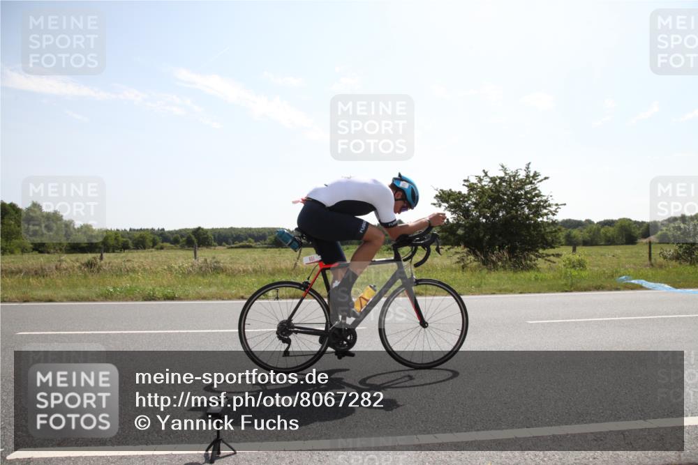 22.06.2025 - Viking Triathlon Yannick Fuchs http://msf.ph/oto/8067282 22.06.2025 11:12:05 Radfahren 18, 651 meine-sportfotos.de