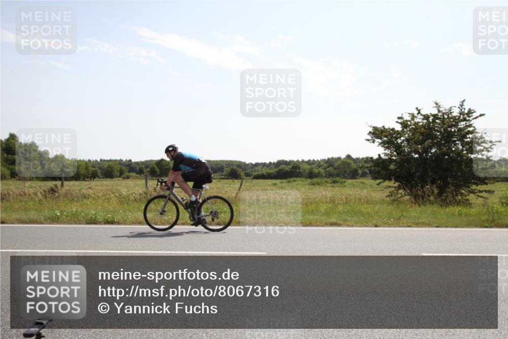 22.06.2025 - Viking Triathlon Yannick Fuchs http://msf.ph/oto/8067316 22.06.2025 11:14:26 Radfahren 8, 30, 64, 173, 203, 237, 311, 340, 467 meine-sportfotos.de