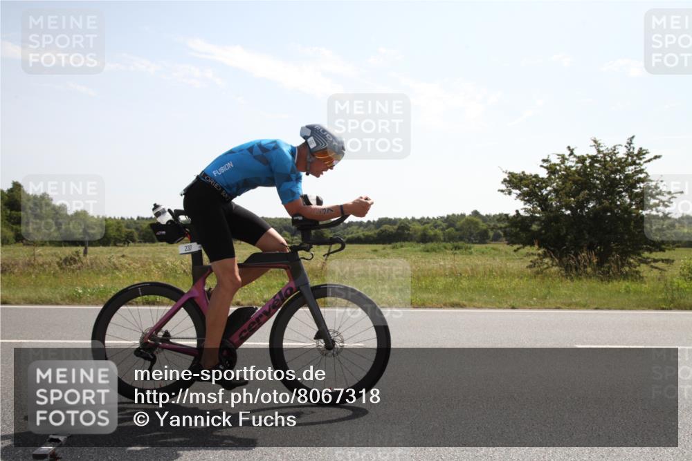 22.06.2025 - Viking Triathlon Yannick Fuchs http://msf.ph/oto/8067318 22.06.2025 11:14:28 Radfahren 8, 30, 173, 203, 237, 311, 340, 467 meine-sportfotos.de