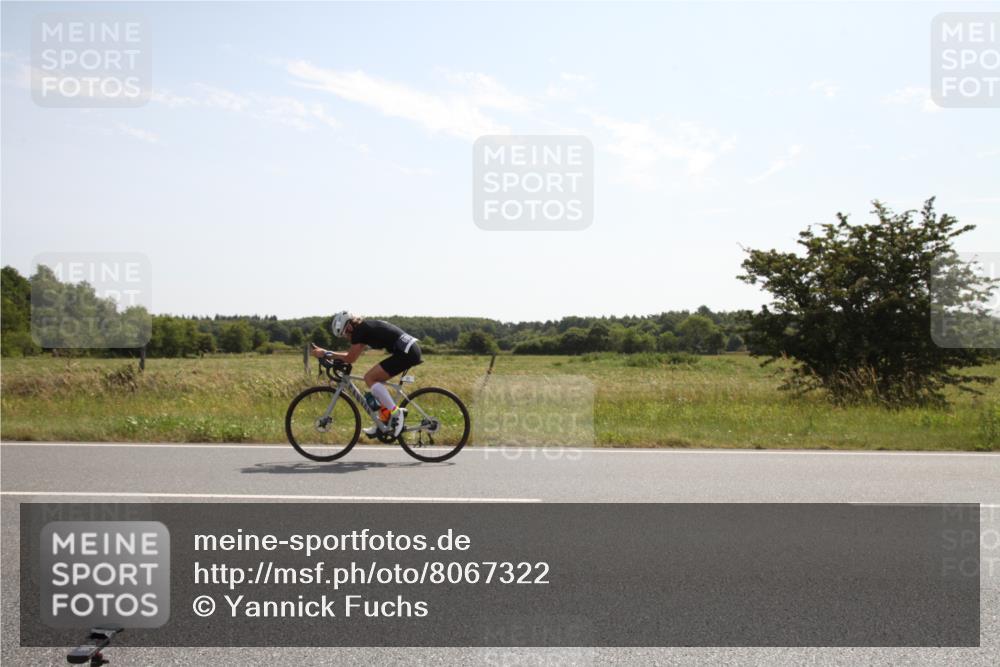 22.06.2025 - Viking Triathlon Yannick Fuchs http://msf.ph/oto/8067322 22.06.2025 11:14:39 Radfahren 60, 230, 263 meine-sportfotos.de