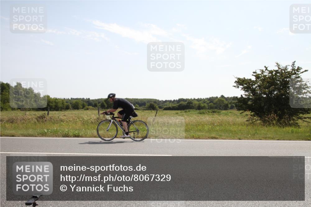 22.06.2025 - Viking Triathlon Yannick Fuchs http://msf.ph/oto/8067329 22.06.2025 11:14:59 Radfahren 74, 439 meine-sportfotos.de