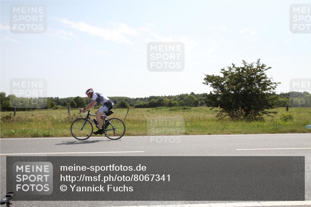 22.06.2025 - Viking Triathlon Yannick Fuchs http://msf.ph/oto/8067341 22.06.2025 11:15:25 Radfahren 76, 287, 352 meine-sportfotos.de