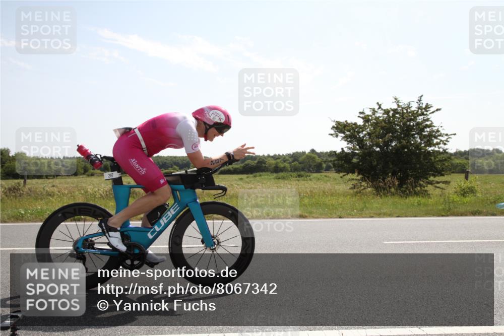 22.06.2025 - Viking Triathlon Yannick Fuchs http://msf.ph/oto/8067342 22.06.2025 11:15:27 Radfahren 76, 287, 352 meine-sportfotos.de