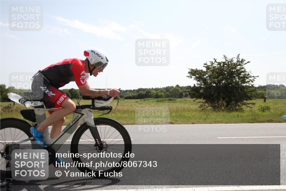 22.06.2025 - Viking Triathlon Yannick Fuchs http://msf.ph/oto/8067343 22.06.2025 11:15:27 Radfahren 76, 287, 352 meine-sportfotos.de