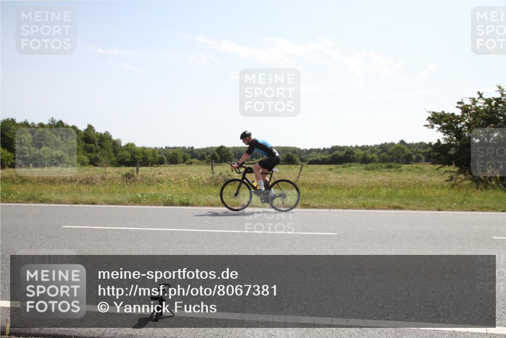 22.06.2025 - Viking Triathlon Yannick Fuchs http://msf.ph/oto/8067381 22.06.2025 11:16:57 Radfahren 69, 121, 124, 125, 443, 478, 660 meine-sportfotos.de