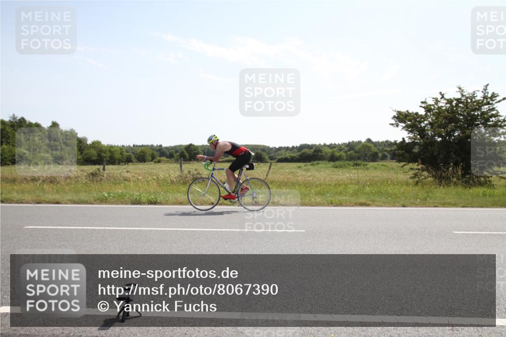 22.06.2025 - Viking Triathlon Yannick Fuchs http://msf.ph/oto/8067390 22.06.2025 11:17:08 Radfahren 24, 202, 308, 491, 551 meine-sportfotos.de