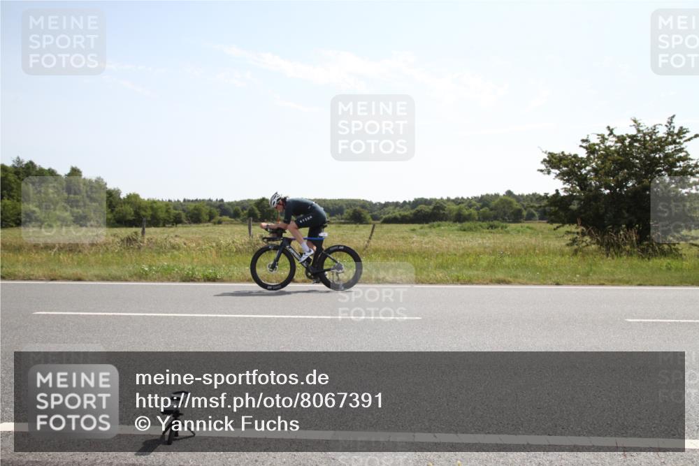 22.06.2025 - Viking Triathlon Yannick Fuchs http://msf.ph/oto/8067391 22.06.2025 11:17:11 Radfahren 24, 308, 364, 491 meine-sportfotos.de