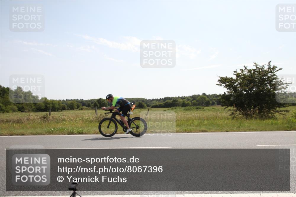 22.06.2025 - Viking Triathlon Yannick Fuchs http://msf.ph/oto/8067396 22.06.2025 11:17:24 Radfahren 37, 418, 468 meine-sportfotos.de