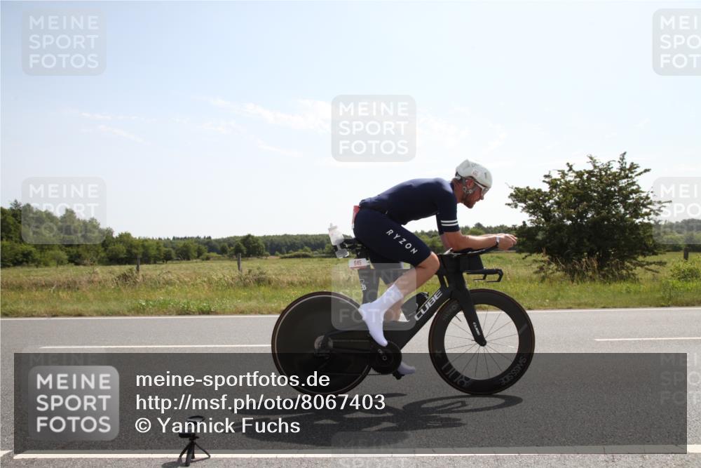 22.06.2025 - Viking Triathlon Yannick Fuchs http://msf.ph/oto/8067403 22.06.2025 11:17:49 Radfahren 166, 521, 533, 645 meine-sportfotos.de