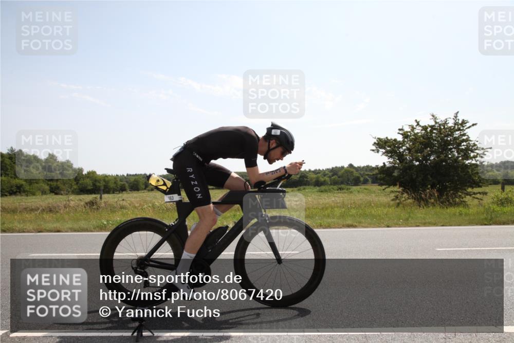 22.06.2025 - Viking Triathlon Yannick Fuchs http://msf.ph/oto/8067420 22.06.2025 11:18:08 Radfahren 193, 207, 429 meine-sportfotos.de
