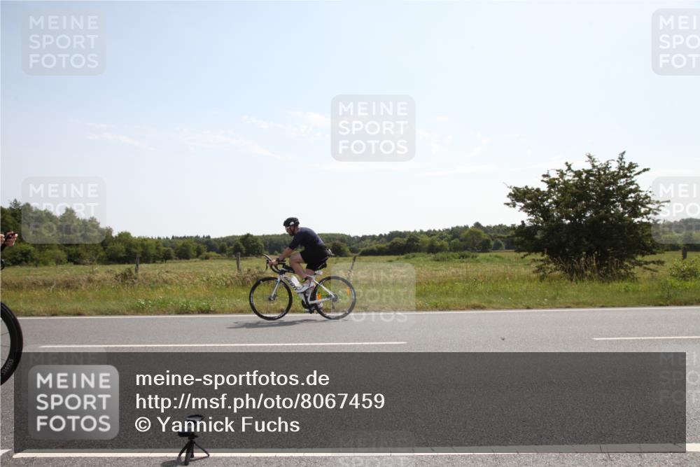 22.06.2025 - Viking Triathlon Yannick Fuchs http://msf.ph/oto/8067459 22.06.2025 11:20:02 Radfahren 48, 273, 355, 402, 640 meine-sportfotos.de