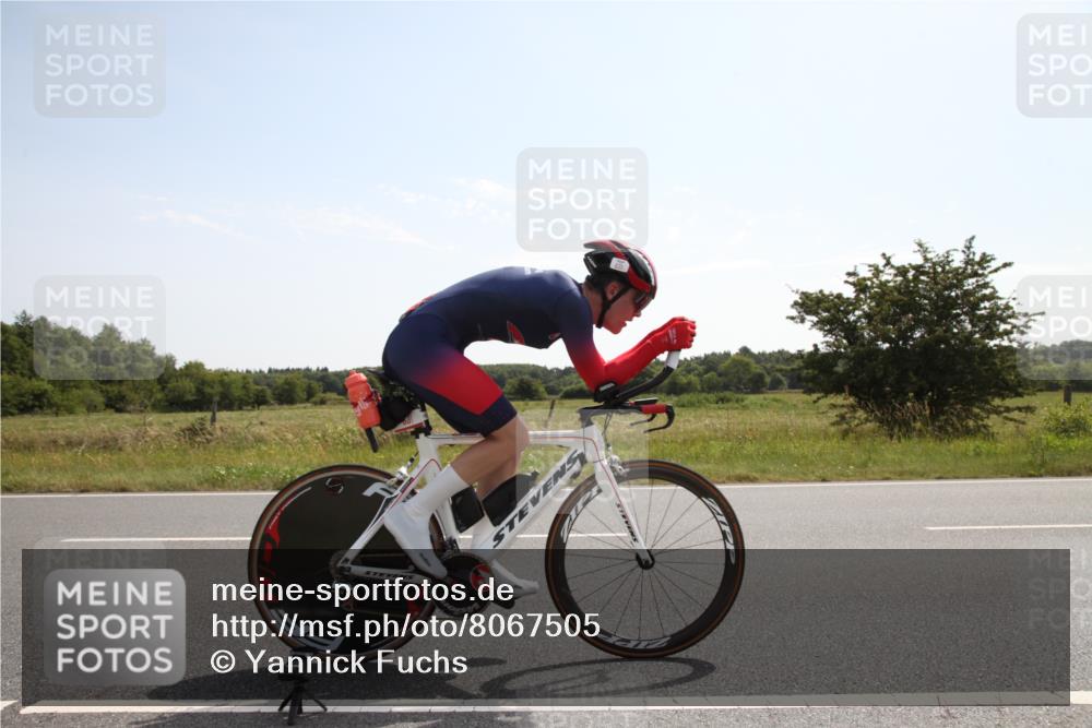 22.06.2025 - Viking Triathlon Yannick Fuchs http://msf.ph/oto/8067505 22.06.2025 11:20:34 Radfahren 631, 654 meine-sportfotos.de