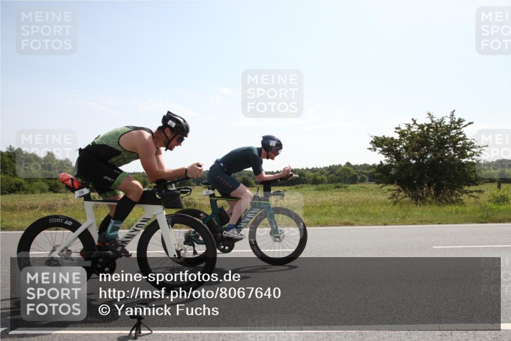 22.06.2025 - Viking Triathlon Yannick Fuchs http://msf.ph/oto/8067640 22.06.2025 11:21:30 Radfahren 50, 70, 75, 127, 296, 522, 550, 643 meine-sportfotos.de