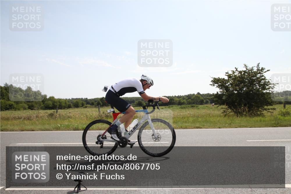 22.06.2025 - Viking Triathlon Yannick Fuchs http://msf.ph/oto/8067705 22.06.2025 11:22:19 Radfahren 42, 91, 473, 490, 661 meine-sportfotos.de