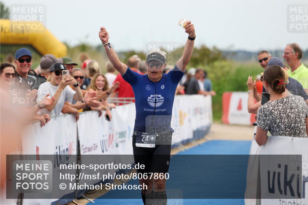22.06.2025 - Viking Triathlon Michael Strokosch http://msf.ph/oto/8067860 22.06.2025 15:05:14 Ziel 214 meine-sportfotos.de