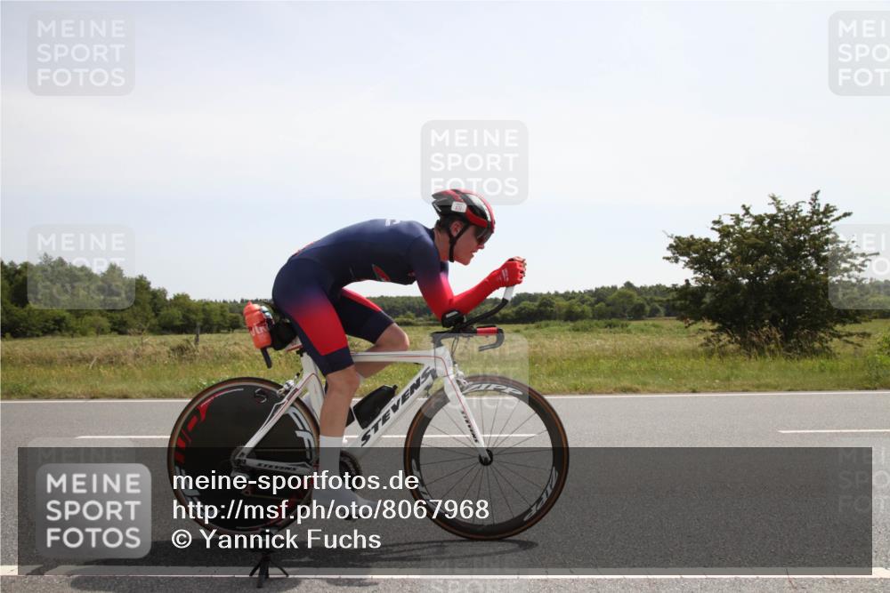 22.06.2025 - Viking Triathlon Yannick Fuchs http://msf.ph/oto/8067968 22.06.2025 11:58:48 Radfahren 616, 631 meine-sportfotos.de
