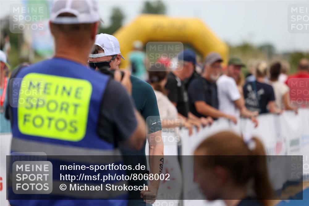 22.06.2025 - Viking Triathlon Michael Strokosch http://msf.ph/oto/8068002 22.06.2025 15:05:51 Ziel 491, 492 meine-sportfotos.de