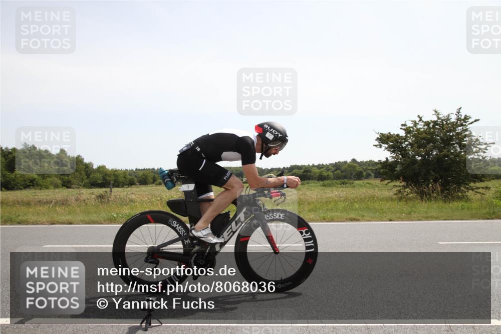 22.06.2025 - Viking Triathlon Yannick Fuchs http://msf.ph/oto/8068036 22.06.2025 11:59:30 Radfahren 7 meine-sportfotos.de