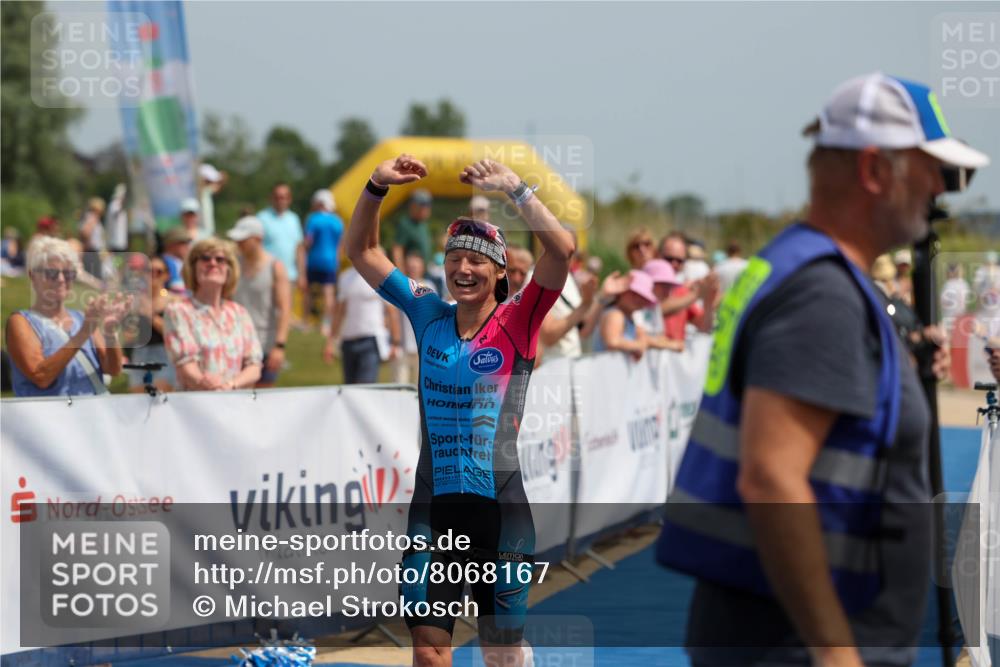 22.06.2025 - Viking Triathlon Michael Strokosch http://msf.ph/oto/8068167 22.06.2025 14:20:36 Ziel 9 meine-sportfotos.de