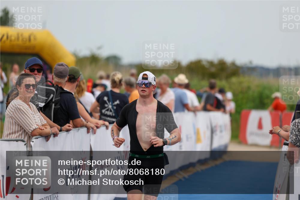 22.06.2025 - Viking Triathlon Michael Strokosch http://msf.ph/oto/8068180 22.06.2025 15:07:06 Ziel 117, 429 meine-sportfotos.de