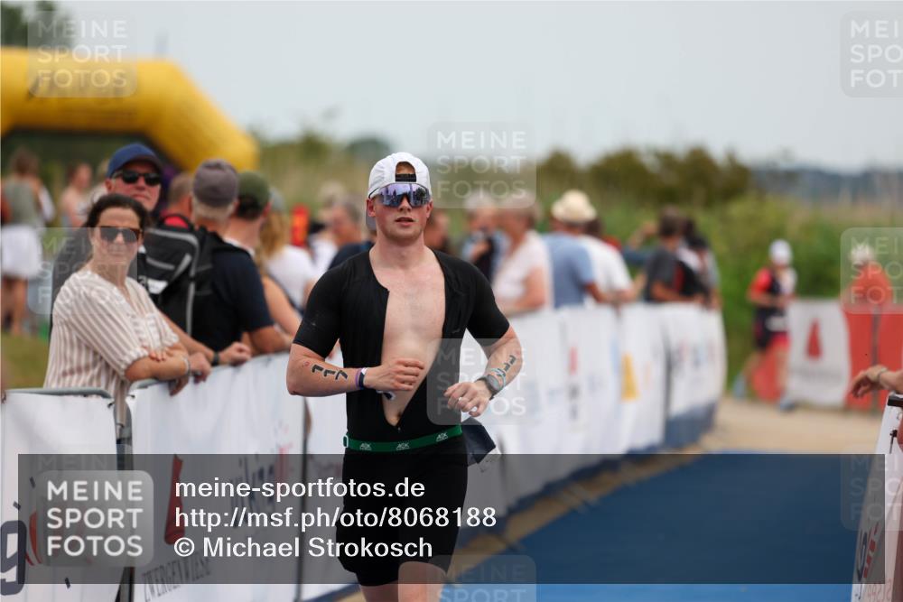 22.06.2025 - Viking Triathlon Michael Strokosch http://msf.ph/oto/8068188 22.06.2025 15:07:07 Ziel 117 meine-sportfotos.de