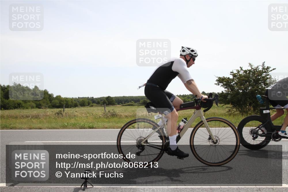 22.06.2025 - Viking Triathlon Yannick Fuchs http://msf.ph/oto/8068213 22.06.2025 12:01:20 Radfahren 63, 246, 406, 467, 491 meine-sportfotos.de