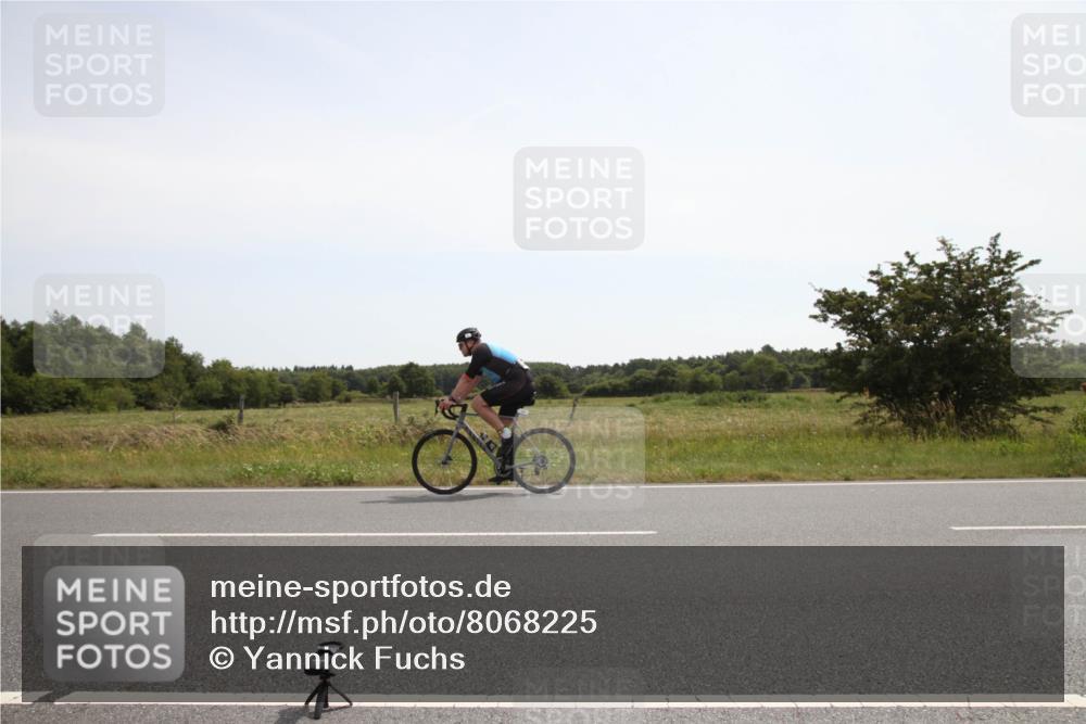 22.06.2025 - Viking Triathlon Yannick Fuchs http://msf.ph/oto/8068225 22.06.2025 12:01:23 Radfahren 63, 246, 406, 467, 491 meine-sportfotos.de