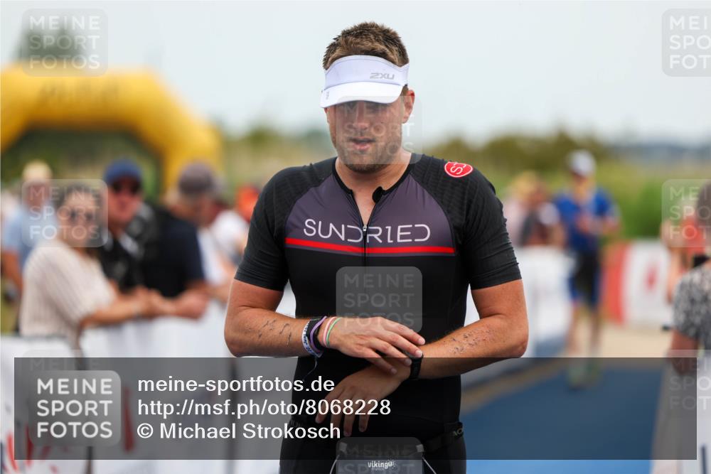 22.06.2025 - Viking Triathlon Michael Strokosch http://msf.ph/oto/8068228 22.06.2025 15:07:28 Ziel 80 meine-sportfotos.de