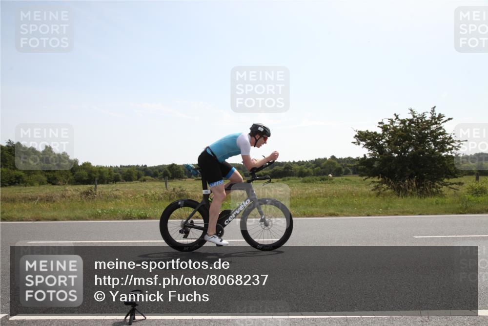 22.06.2025 - Viking Triathlon Yannick Fuchs http://msf.ph/oto/8068237 22.06.2025 11:25:32 Radfahren 9, 90, 185, 195, 198, 228, 384, 390, 401, 534 meine-sportfotos.de