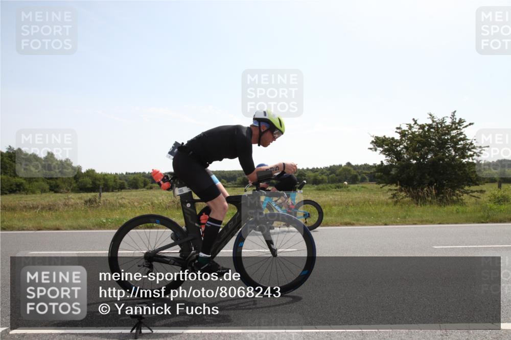 22.06.2025 - Viking Triathlon Yannick Fuchs http://msf.ph/oto/8068243 22.06.2025 11:25:32 Radfahren 9, 90, 185, 195, 198, 228, 384, 390, 401, 534 meine-sportfotos.de