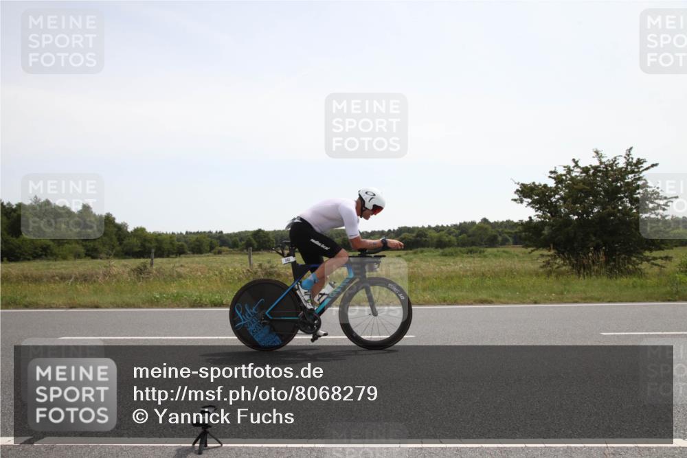 22.06.2025 - Viking Triathlon Yannick Fuchs http://msf.ph/oto/8068279 22.06.2025 12:01:49 Radfahren 147, 448 meine-sportfotos.de