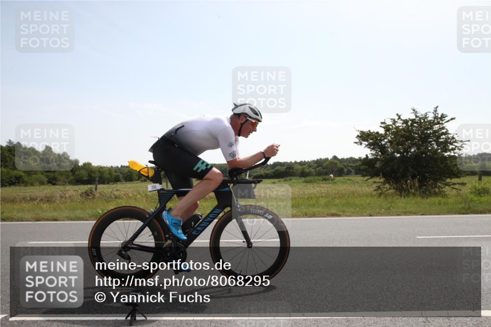22.06.2025 - Viking Triathlon Yannick Fuchs http://msf.ph/oto/8068295 22.06.2025 11:25:50 Radfahren 52, 295 meine-sportfotos.de