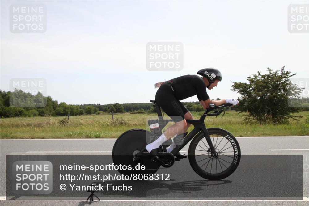 22.06.2025 - Viking Triathlon Yannick Fuchs http://msf.ph/oto/8068312 22.06.2025 12:02:19 Radfahren 53, 443, 654 meine-sportfotos.de