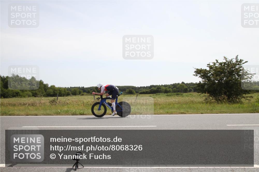 22.06.2025 - Viking Triathlon Yannick Fuchs http://msf.ph/oto/8068326 22.06.2025 12:02:25 Radfahren 51, 53, 178, 198, 401, 443, 526 meine-sportfotos.de