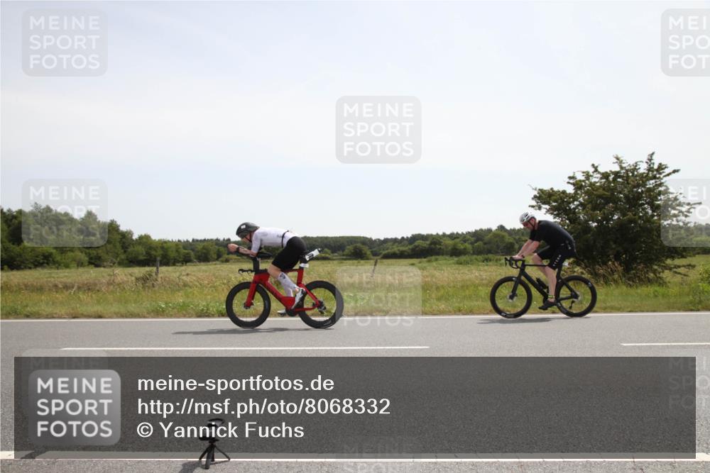 22.06.2025 - Viking Triathlon Yannick Fuchs http://msf.ph/oto/8068332 22.06.2025 12:02:28 Radfahren 51, 90, 198, 384, 388, 401, 423, 526, 534, 642 meine-sportfotos.de