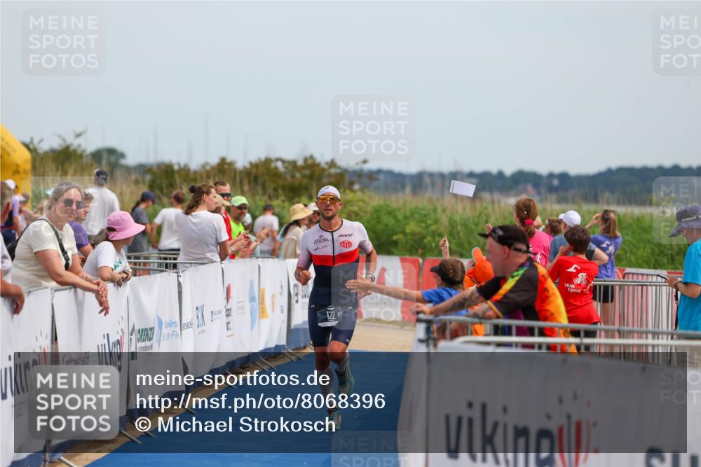 22.06.2025 - Viking Triathlon Michael Strokosch http://msf.ph/oto/8068396 22.06.2025 14:26:22 Ziel 122 meine-sportfotos.de