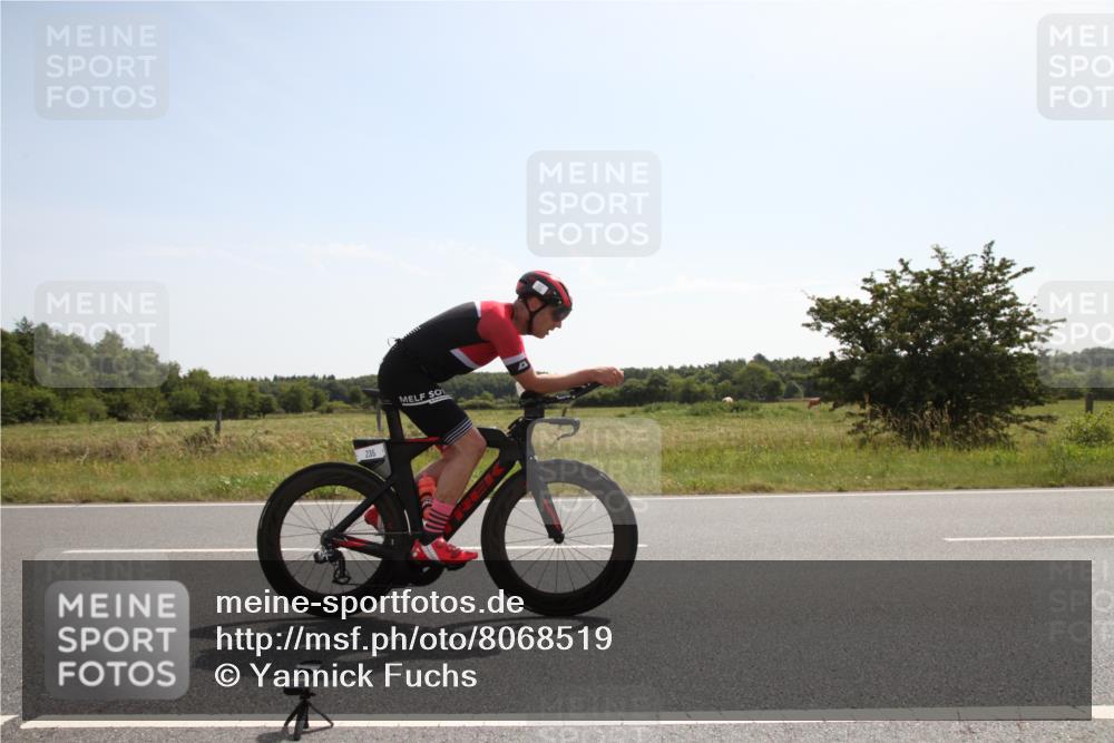 22.06.2025 - Viking Triathlon Yannick Fuchs http://msf.ph/oto/8068519 22.06.2025 11:27:41 Radfahren 235 meine-sportfotos.de