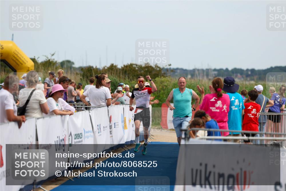 22.06.2025 - Viking Triathlon Michael Strokosch http://msf.ph/oto/8068525 22.06.2025 14:27:21 Ziel 652 meine-sportfotos.de
