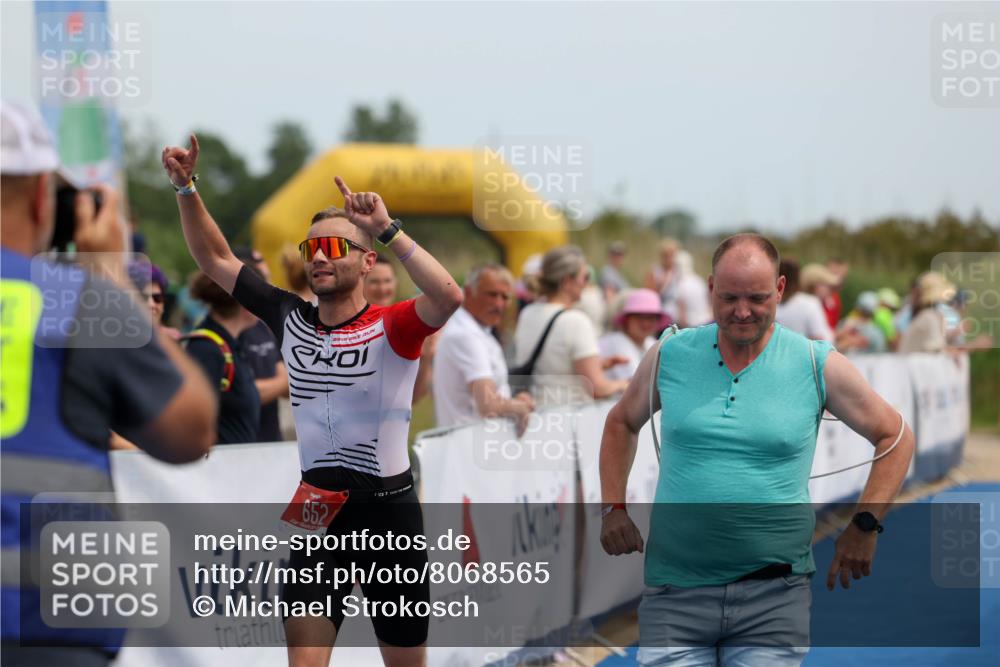 22.06.2025 - Viking Triathlon Michael Strokosch http://msf.ph/oto/8068565 22.06.2025 14:27:25 Ziel 652 meine-sportfotos.de